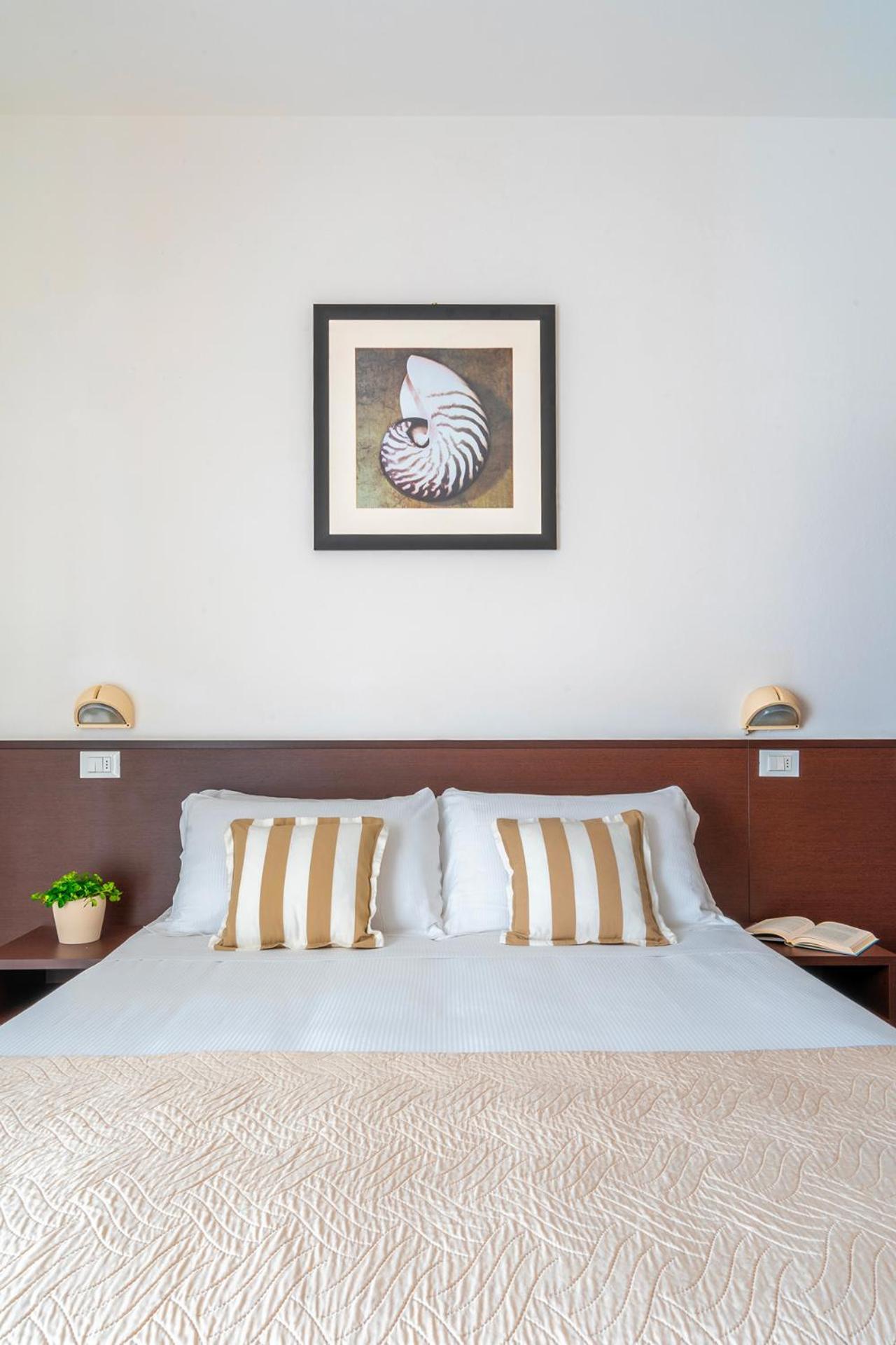 Hotel Carmen Riccione Buitenkant foto